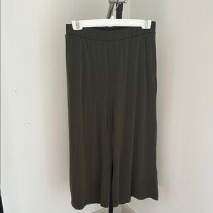 Banana Republic Black Capris